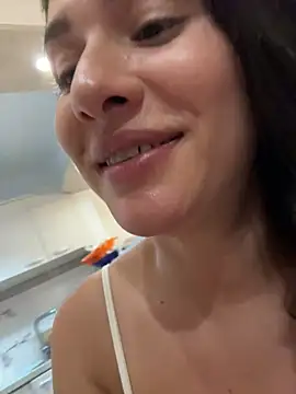 IrisBlues' Live XXX Chat