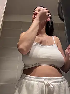 IrisBlues' Live XXX Chat
