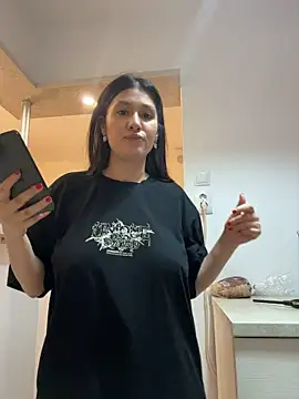 IrisBlues' Live XXX Chat