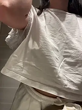 IrisBlues' Live XXX Chat