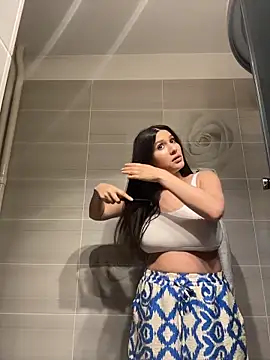 IrisBlues Adlı Modelin Canlı XXX Sohbeti