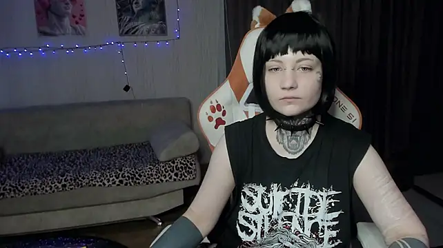 acid_trip1l's Live XXX Chat