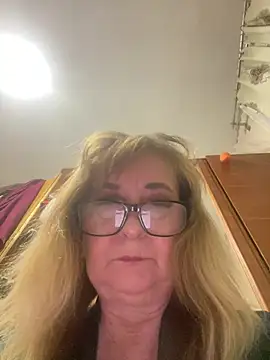 Irina2909@xh লাইভ XXX চ্যাট