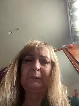 Irina2909@xh Chat XXX in diretta