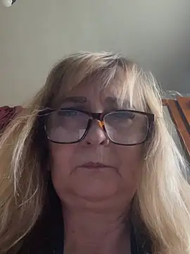 צ'אט XXX בשידור חי של Irina2909@xh