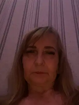 Chatroom XXX en direct de Irina2909@xh