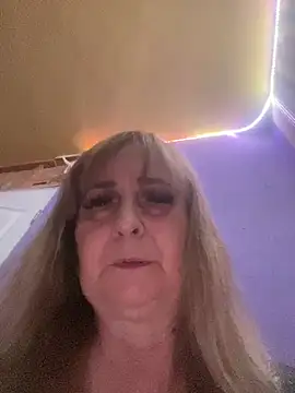 Show de Irina2909@xh na webcam