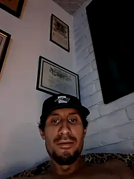 OscarbidD661 Show in webcam