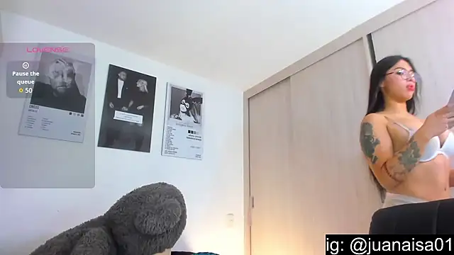 hollyprincess_2 Show Webcam