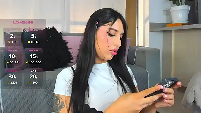 Show de hollyprincess_2 na webcam