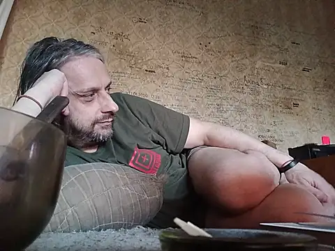 -TrafoX3-: διαδικτυακό σόου στην κάμερα