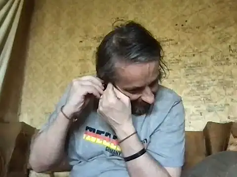 -TrafoX3-'s Live XXX Chat