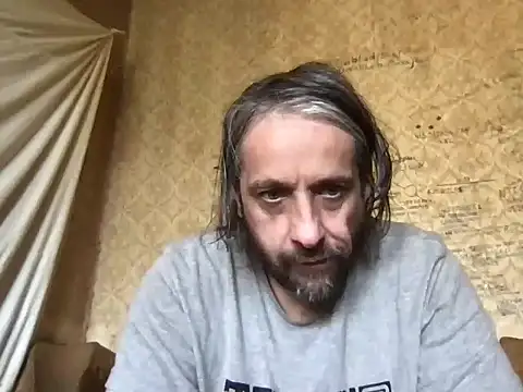 -TrafoX3-: διαδικτυακό σόου στην κάμερα