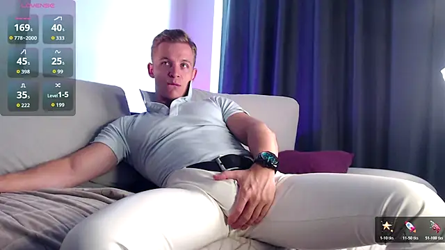 S3Xyes' Webcam Show