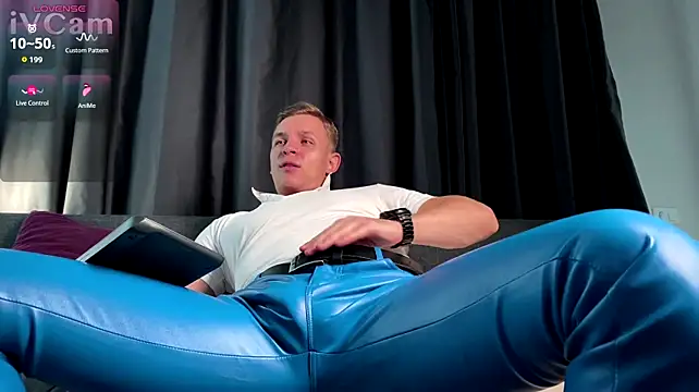S3Xyes webkamerás műsora