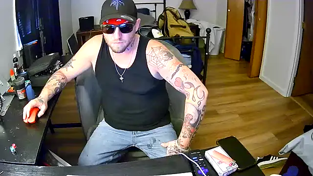 Livingpuddle's Webcam Show