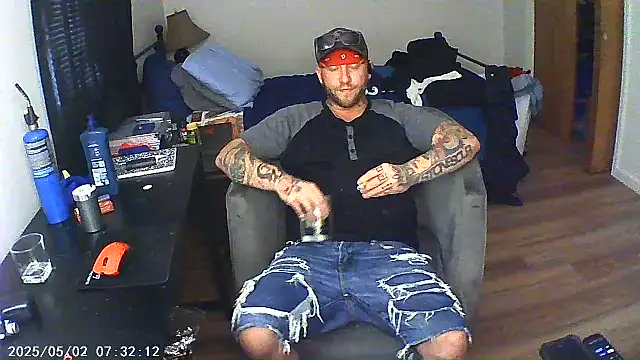 Livingpuddle Pertunjukan Webcam