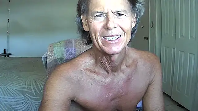 nakeedcowboi65's Webcam Show