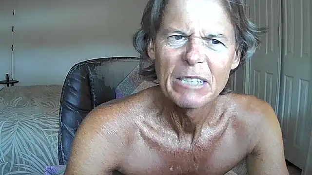 nakeedcowboi65 Show in webcam