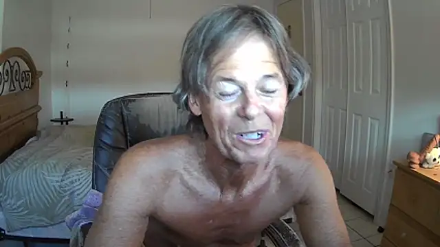 Webkamerová show nakeedcowboi65