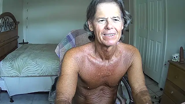 nakeedcowboi65 Show in webcam