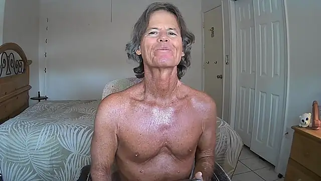 nakeedcowboi65's Webcam Show