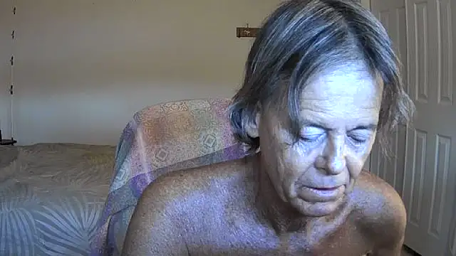 nakeedcowboi65's Webcam Show