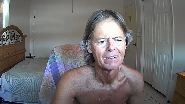 nakeedcowboi65's Webcam Show