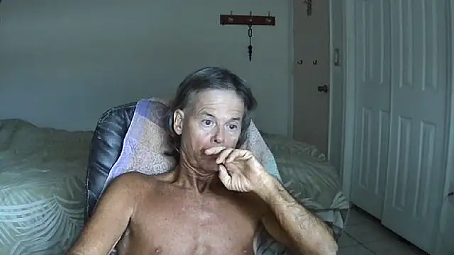 nakeedcowboi65n Webbikameraesitys