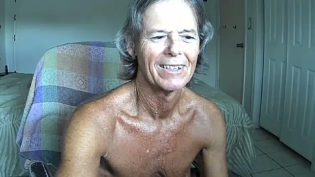 nakeedcowboi65 Show in webcam