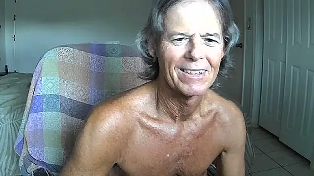 nakeedcowboi65's Webcam Show
