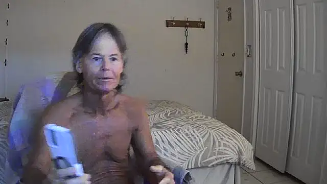 nakeedcowboi65 Show in webcam