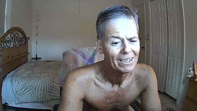 nakeedcowboi65's Webcam Show