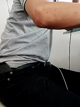MrSecretSuit Webcamshow