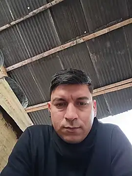 MrSecretSuit Show Webcam
