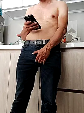 MrSecretSuitn Webbikameraesitys