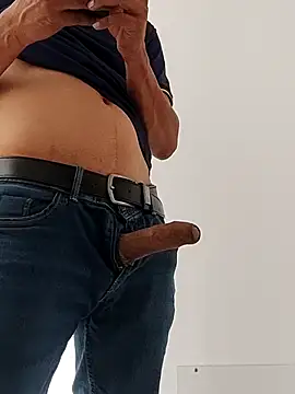 MrSecretSuit Webcamshow