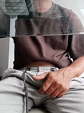MrSecretSuit webcam show