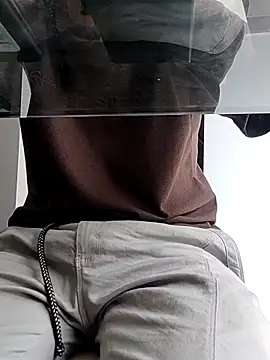 MrSecretSuitn Webbikameraesitys