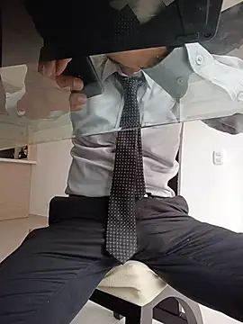MrSecretSuit 在線直播表演