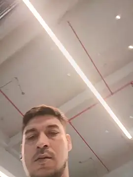 عرض كام MrSecretSuit