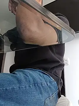 MrSecretSuitn Webbikameraesitys