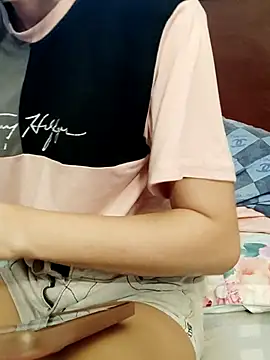QueenSoreal Pertunjukan Webcam