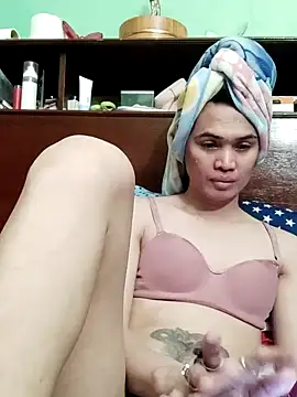 הופעת וובקאם של QueenSoreal