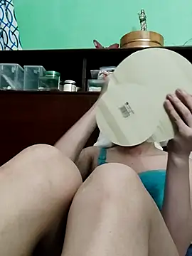 QueenSoreal Pertunjukan Webcam