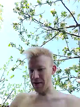 Vuitton Webcam Show