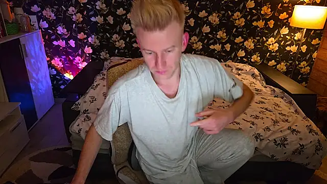 Вебкам-шоу Vuitton