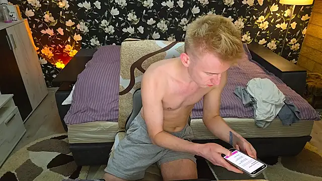 Вебкам-шоу Vuitton