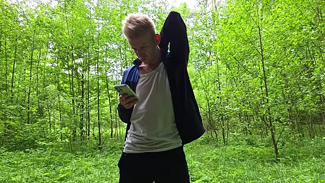 Вебкам-шоу Vuitton