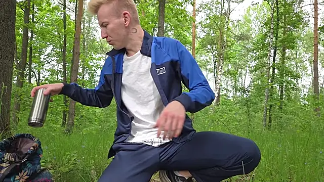 Вебкам-шоу Vuitton